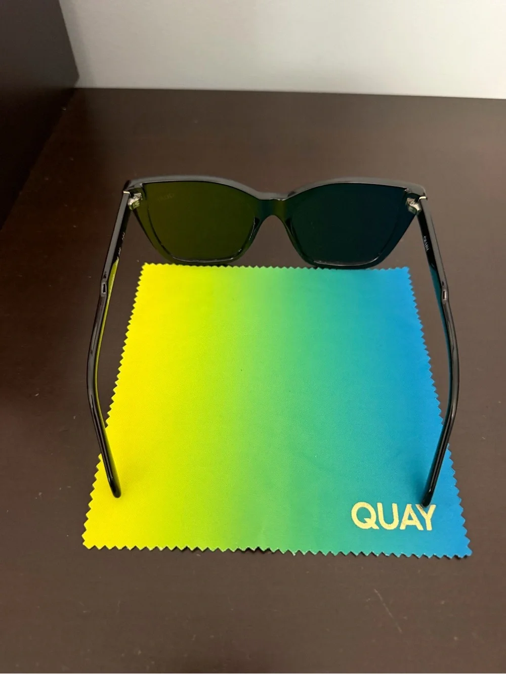 Quay Australia classic sleek